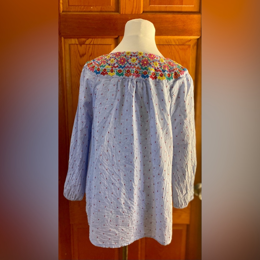 Talbots Floral Embroidered Blue Top, 100% Cotton - Picture 4 of 9